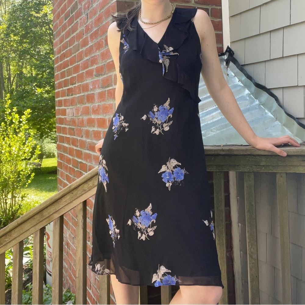 Floral ruffle midi dress!